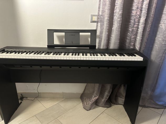 Pianoforte digitale YAMAHA P45 88 tasti pesati con mobile e accessori - Foto 4