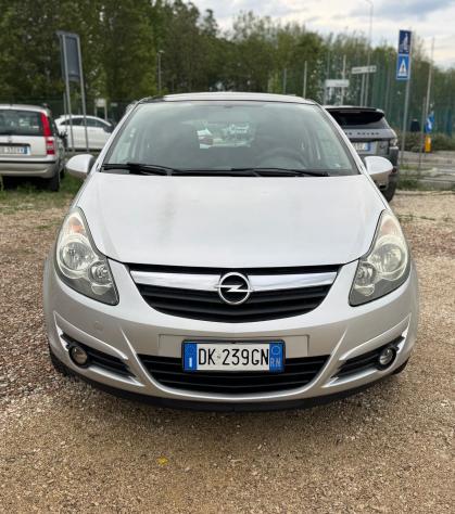 Opel Corsa 1.2 3 porte Sport Neopatentati - Foto 2