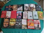 61 libri. Titoli vari, autori noti. Ottime condizioni.