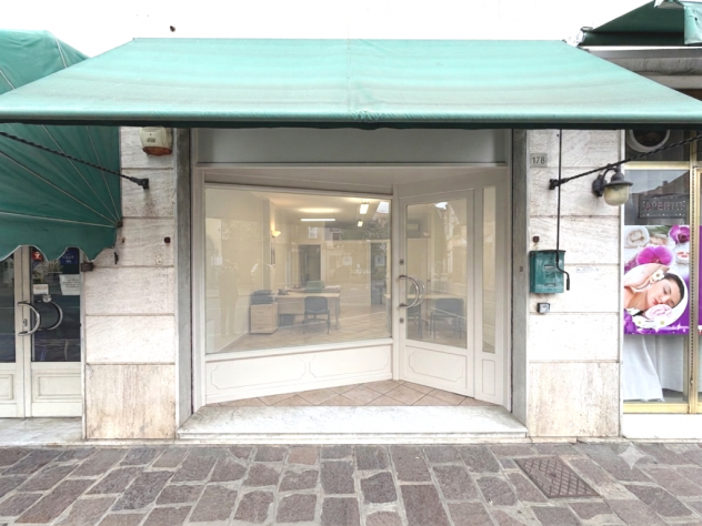 Agenzia Immobiliare in vendita a San Bartolomeo al Mare - Foto 2