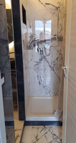 BATTISTINI MONOLOCALE ARREDATO CON AMPIO TERRAZZO - Foto 4