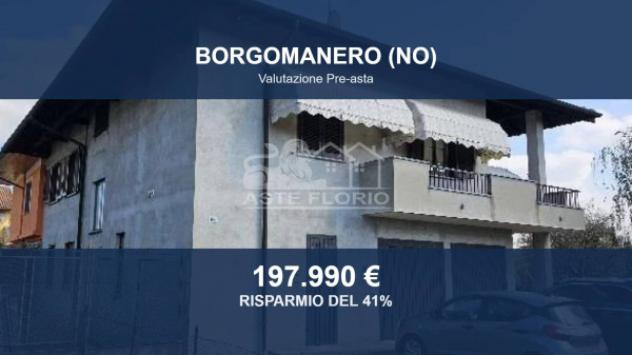 Immobile in asta di 322 m² con più di 5 locali e box auto doppio in vendita a Borgomanero