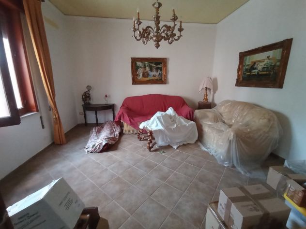 MANUEL IMMOBIL-CAR VENDE CASA DI MQ. 120 SEMINDIP. DA RISTRUTTURARE, COMPOSTA DA - Foto 3