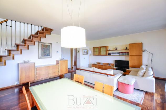 Attico / Mansarda di 216 m² con 4 locali e box auto in vendita a Seregno - Foto 7