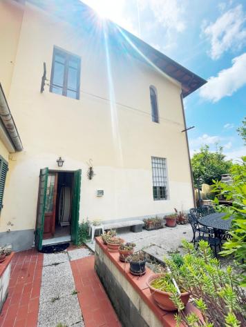 Casa singola in vendita a Uliveto Terme - Vicopisano 230 mq Rif: 1410808