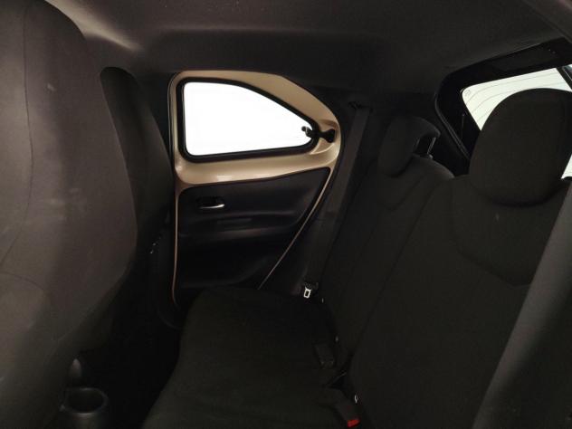 Toyota Aygo X 1.0B (72 CV) Trend Air S-CVT - Foto 10
