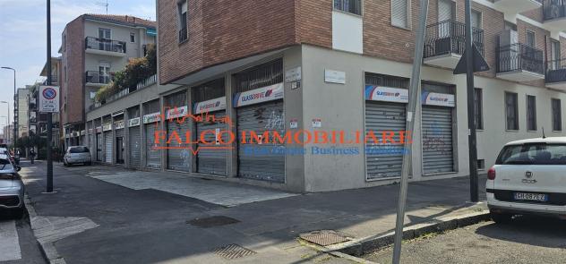 MILANO, ZONA SAN SIRO - NEGOZIO 10 LUCI ANGOLARE - Foto 3