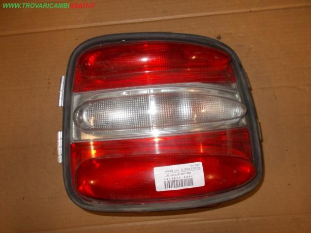 FANALE POST.D. FIAT BRAVA (182-1M)  Parti elettriche  Fanaleria  Fanali  Fanale post. sx. FIAT - BRAVA - 01-10-1995 - 01-10-2002