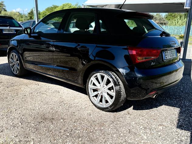 Audi A1 SPB 1.6 TDI *CERCHIO17 - Foto 8