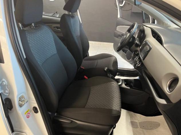 TOYOTA Yaris 1.0 5 porte Lounge rif. 24136508 - Foto 10
