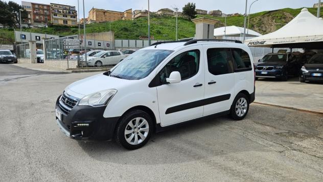 Peugeot Partner BlueHDi 100cv Outdoor - Foto 3