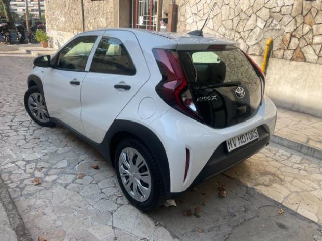 TOYOTA Aygo X 1.0 72 CV Active rif. 23972379 - Foto 6