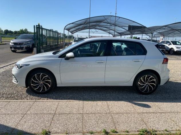 VOLKSWAGEN Golf 1.0 eTSI EVO DSG Life rif. 23766176 - Foto 8