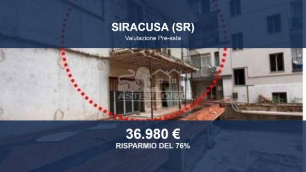 Immobile in asta di 150 m² con più di 5 locali in vendita a Siracusa