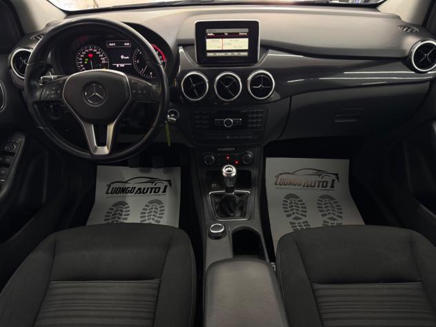 Mercedes-benz Classe B 180d Premium - Foto 9