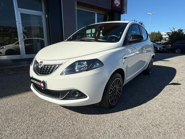 Lancia Ypsilon Ypsilon 1.0 firefly hybrid Gold s&s 70cv - Foto 2