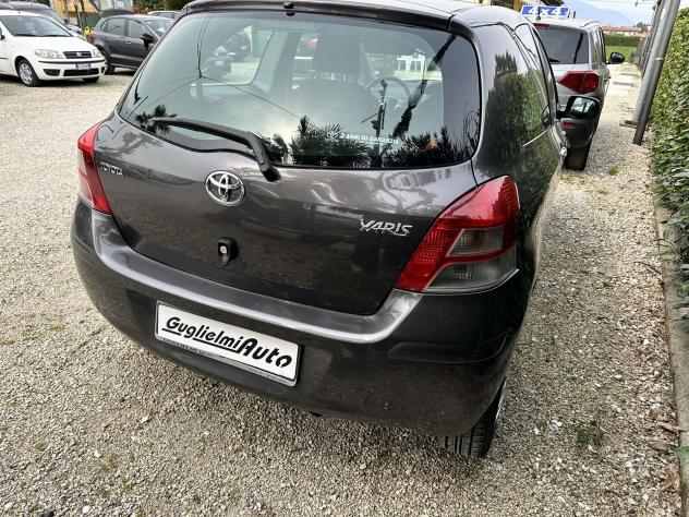 Toyota Yaris Yaris 3p 1.3 dual S m-mt - Foto 8
