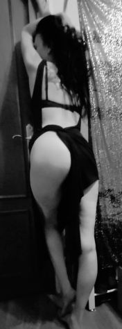 Donna viziata Tel:3249059407