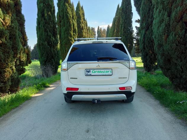 Mitsubishi Outlander 2.2 DI-D 4WD Intense - Foto 4