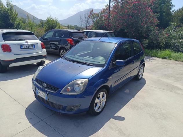 FORD Fiesta 1.4 TDCi 68CV - NEOPATENTATI - Foto 2