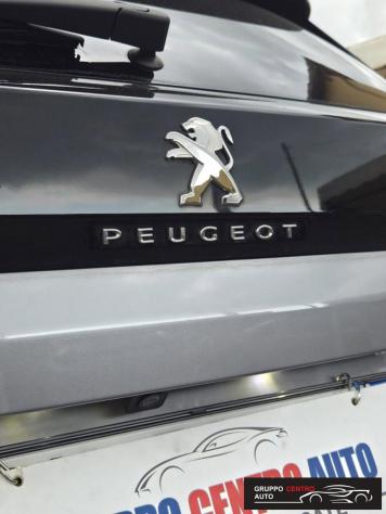 PEUGEOT - 3008 - PureTech Turbo 130 S&S GT Line - Foto 9