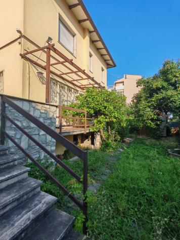 Villetta bifamiliare in vendita a Avenza - Carrara 350 mq Rif: 1344245