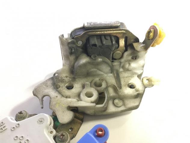 Serratura Attuatore chiusura centralizz DX Nissan Terrano II 01 - Foto 2