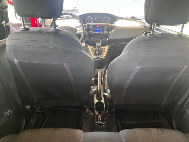 Lancia Ypsilon 1.2 69 CV 5 porte S&S Platinum - 2020 - Foto 8