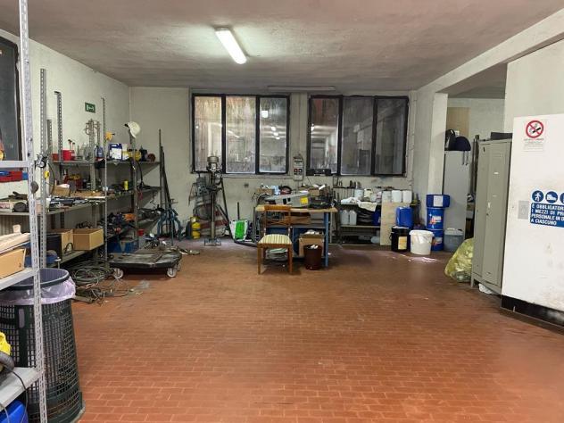 VA98 - ampio laboratorio con magazzino ed ampio posteggio riservato per 5 auto - Foto 3