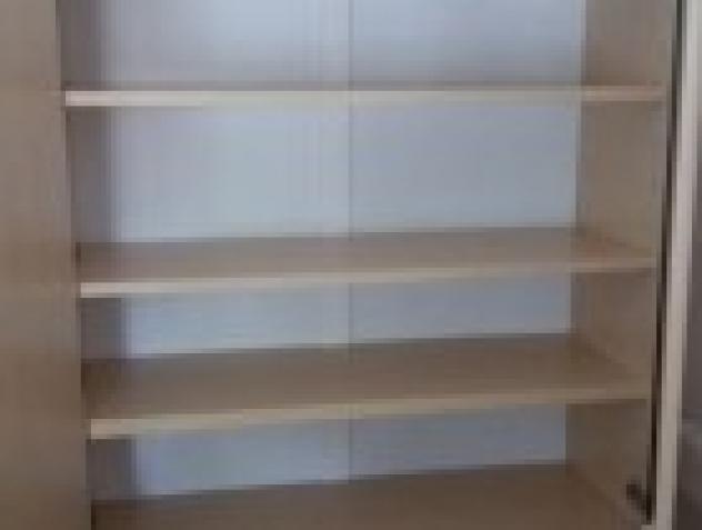 Mobile legno con serratura e chiave. - Foto 3