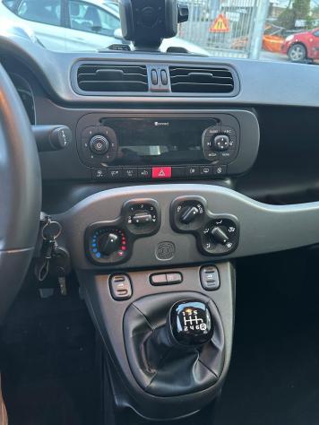 Fiat Panda 1.0 FireFly S&S Hybrid City Life - Foto 8