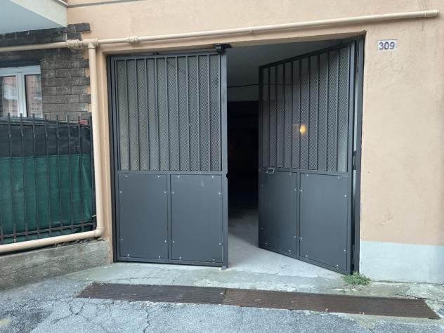 Magazzino in vendita a Genova