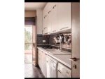 Cucina completa di tutti gli elettrodomestici