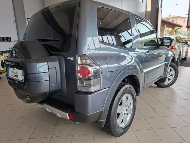 Mitsubishi Pajero 3.2 DI-D 16V 3p. Invite - Foto 4