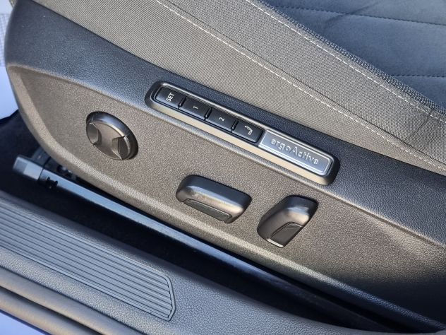 Volkswagen Golf 1.4 Plug-In TSI eHYBRID 204CV DSG Style - Foto 7