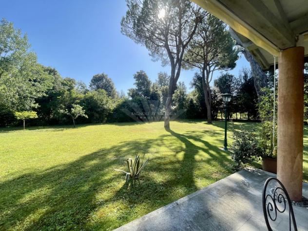 VILLA di 10 vani e di 400 mq (PIETRASANTA - Marina) rif. VILLA PINETA - Foto 14