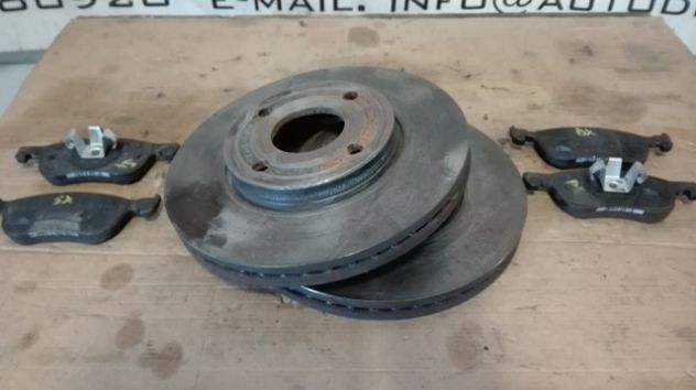 Kit dischi freno anteriori Ford Fiesta 1.1 del 2020 - Foto 2