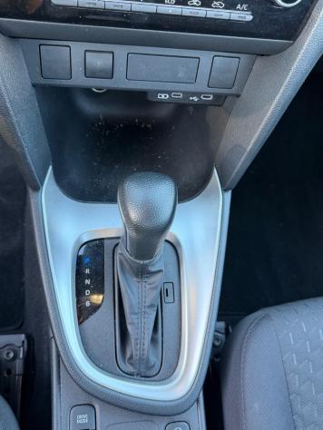 Toyota Yaris Cross 1.5 Hybrid 5p. E-CVT Active 2025 USATO - Foto 3