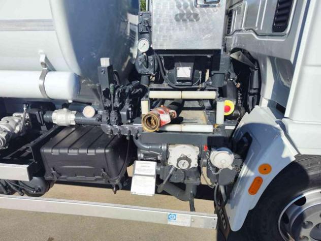 IVECO Eurocargo 100e17 cisterna carburante rif. 24148999 - Foto 4