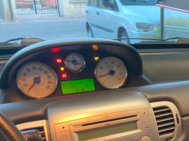 Lancia Ypsilon 1.2 Argento - Foto 10