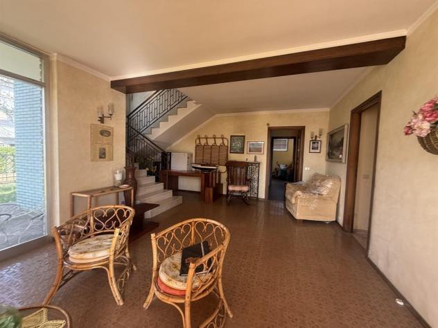 VILLA SINGOLA SU LOTTO DI 1200 MQ - Foto 6