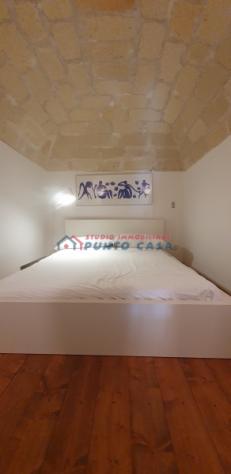 CENTRO STORICO – Via Carolina – Monolocale arredato al piano terra, 20 mq ca. + soppalco. Ottime condizioni. Euro 300 CL G - Foto 5