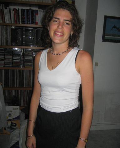 Donna di Olgiate Olona, 26 anni. Fisico Normale Tel: