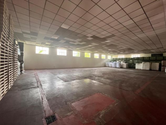 Immobile di 2100 m² con 3 locali in affitto a Castegnato - Foto 6