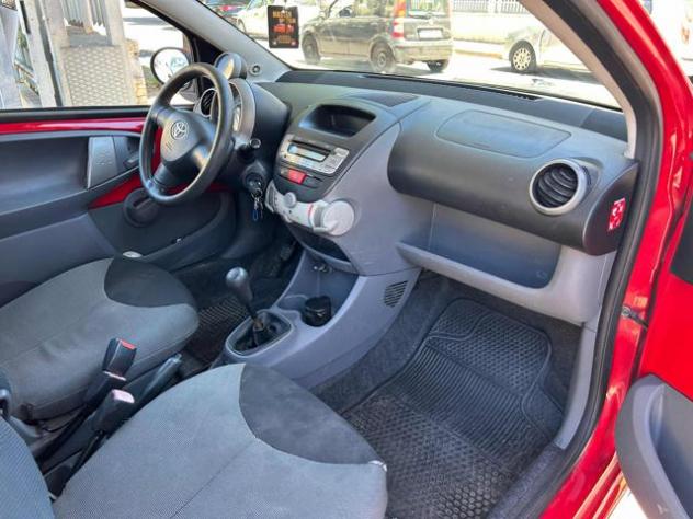 TOYOTA Aygo 1.4 turbodiesel 3 porte Sol rif. 23903044 - Foto 10