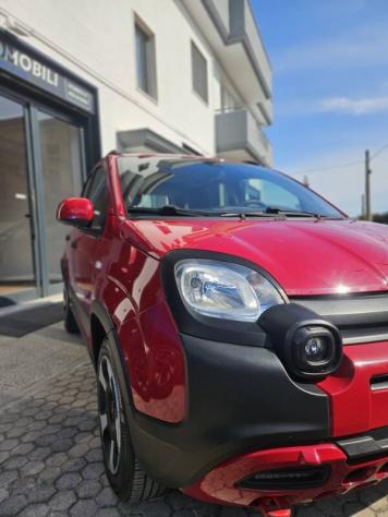 Fiat Panda (Red) 1.0 firefly hybrid City Cross s&s 70cv 5p.ti - Foto 4