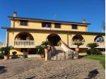 aprilia villa unifamiliare divisibile
