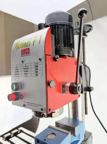 Fresatrice e perforatrice di precisione EMCO Maximat F1 - Foto 4