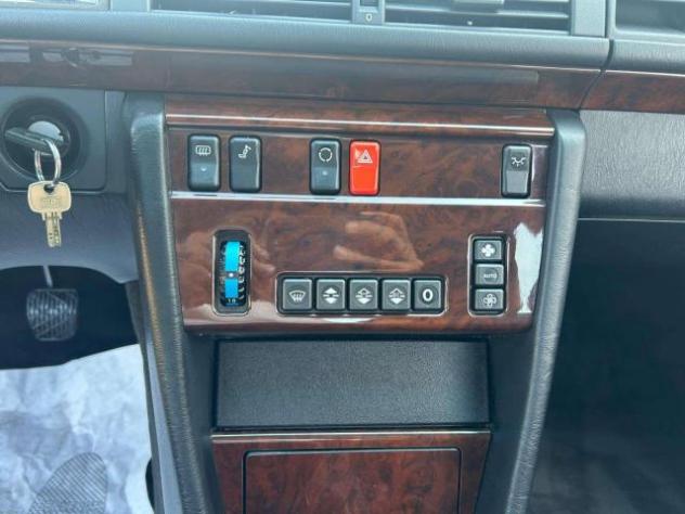 Mercedes-Benz E 200 - Foto 3