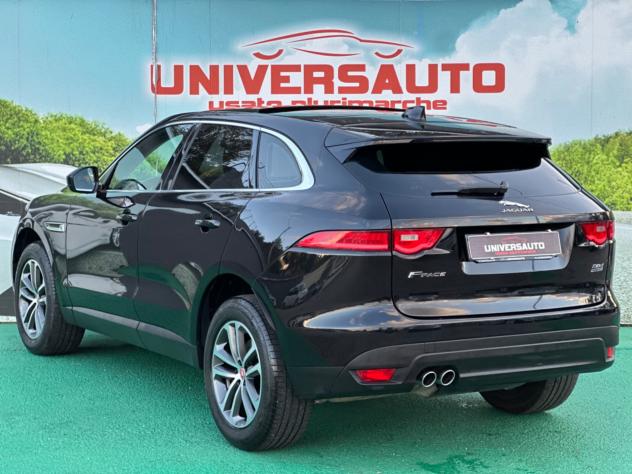 Jaguar F-Pace 2.0d 180cv awd Auto Prestige 2017 - Foto 4